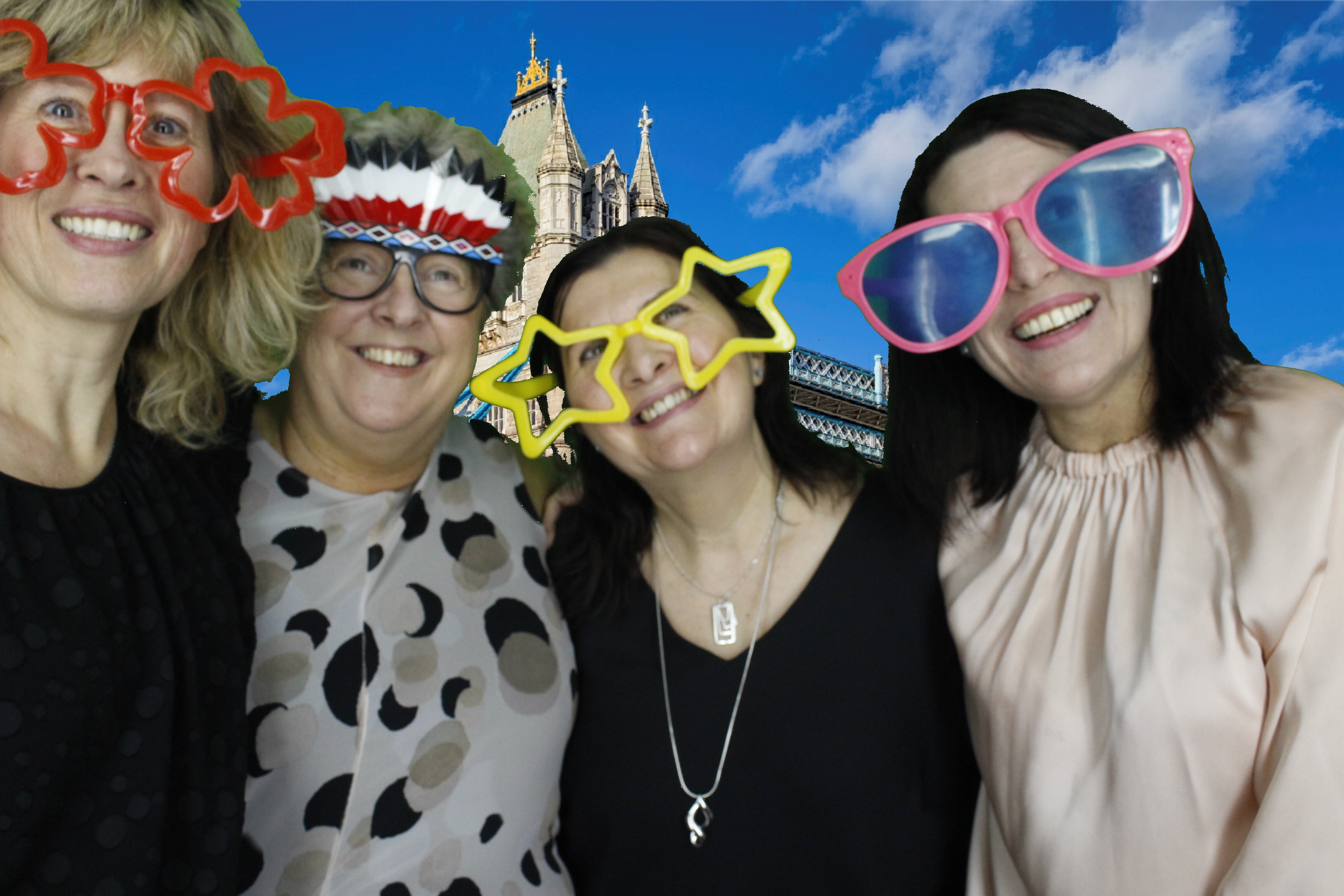 Mr & Mrs Mills | View more photos from the event at gallery.myphotoboothexperience.co.uk/u/MyPhotoBoothExperienceLtd/Mr-Mrs-Mills